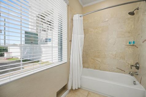 503 Bay Avenue Kemah TX 77565