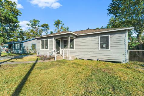 7925 Crestview Drive Houston TX 77028