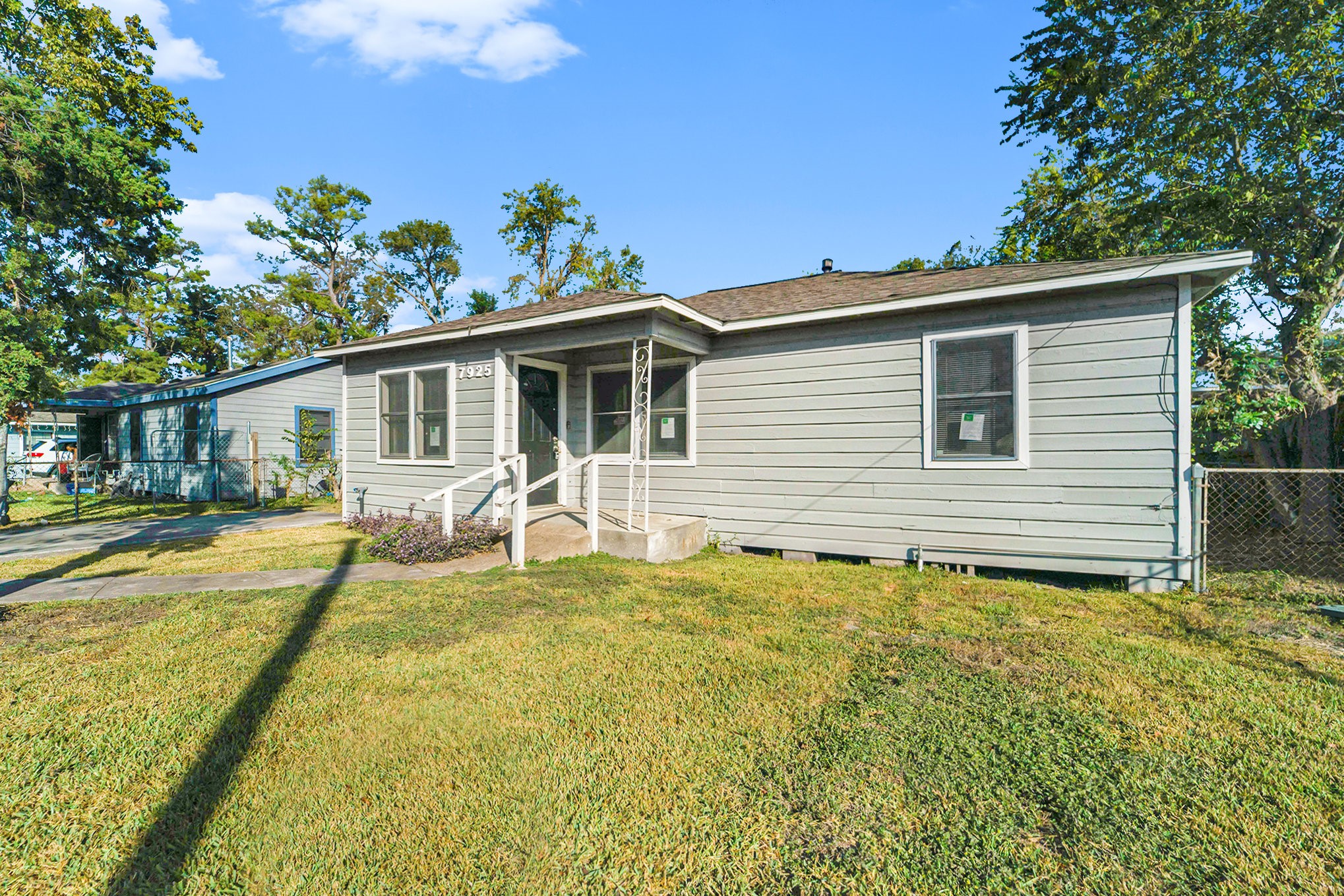 7925 Crestview Drive Houston TX 77028