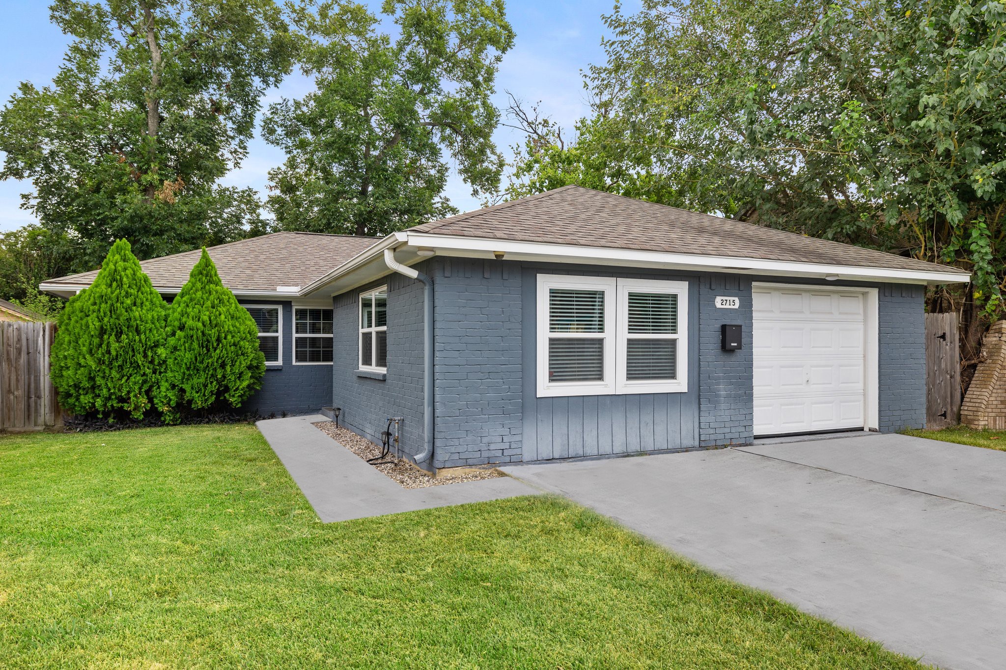 2715 Barbee Street Houston TX 77004