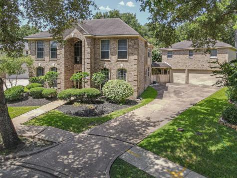 107 Casual Shore Court League City TX 77573