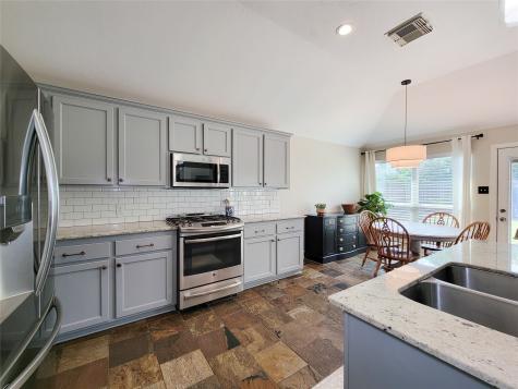 3126 Ivy Bend Drive Pearland TX 77584