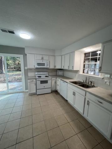 329 Blue Willow Drive Village Mills TX 77663