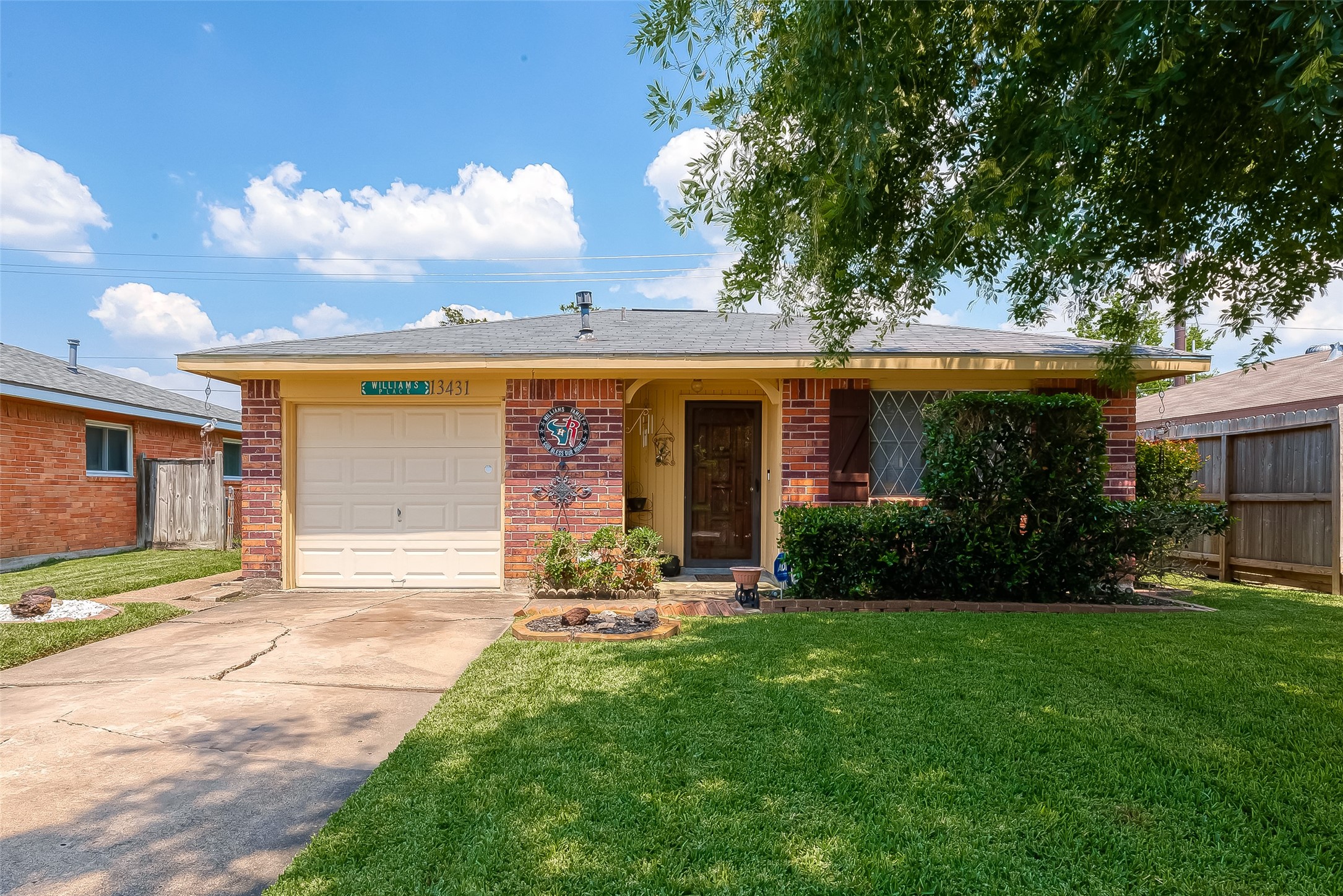 13431 Ambrose Street Houston TX 77045