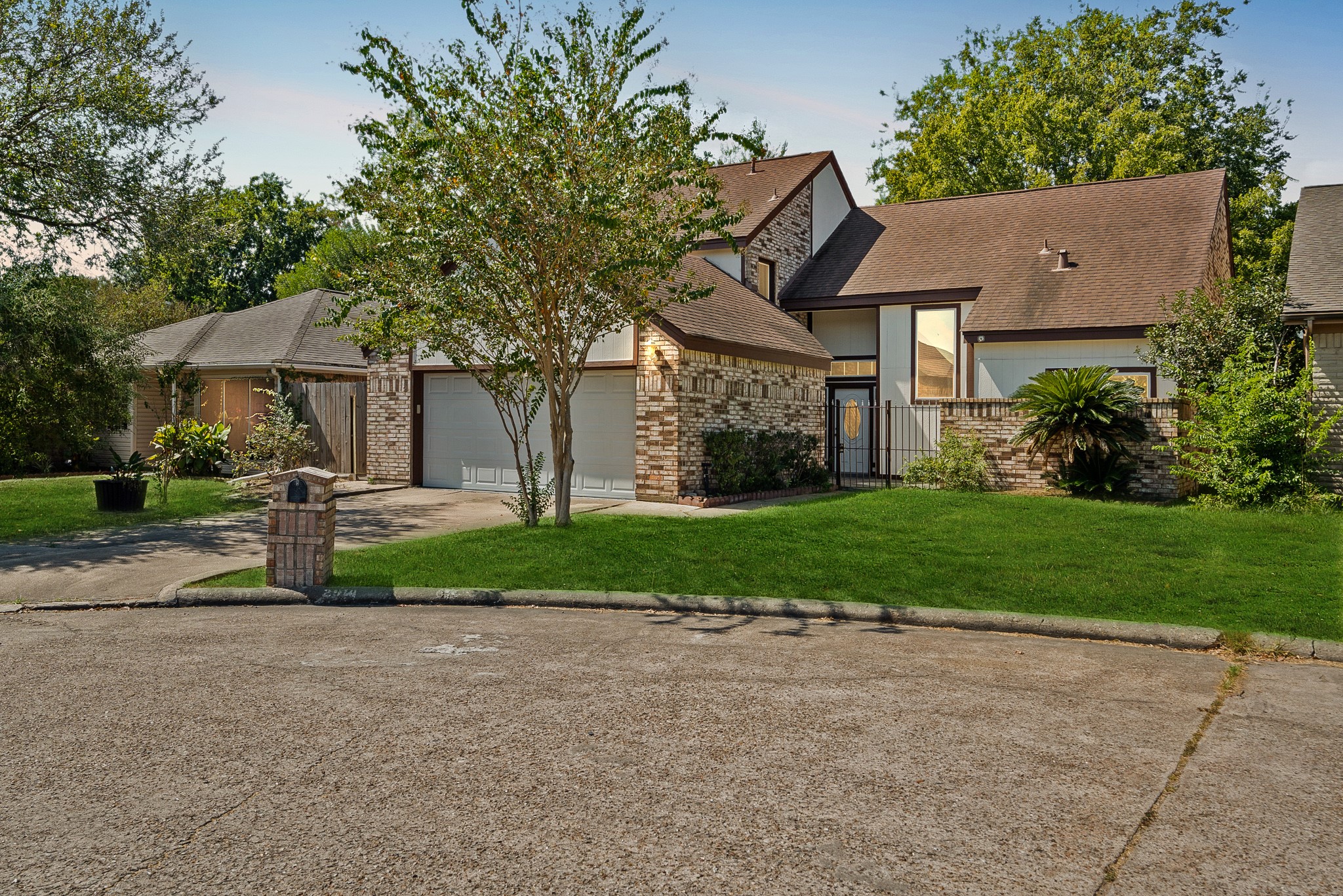 2910 Misty Park Drive Houston TX 77082