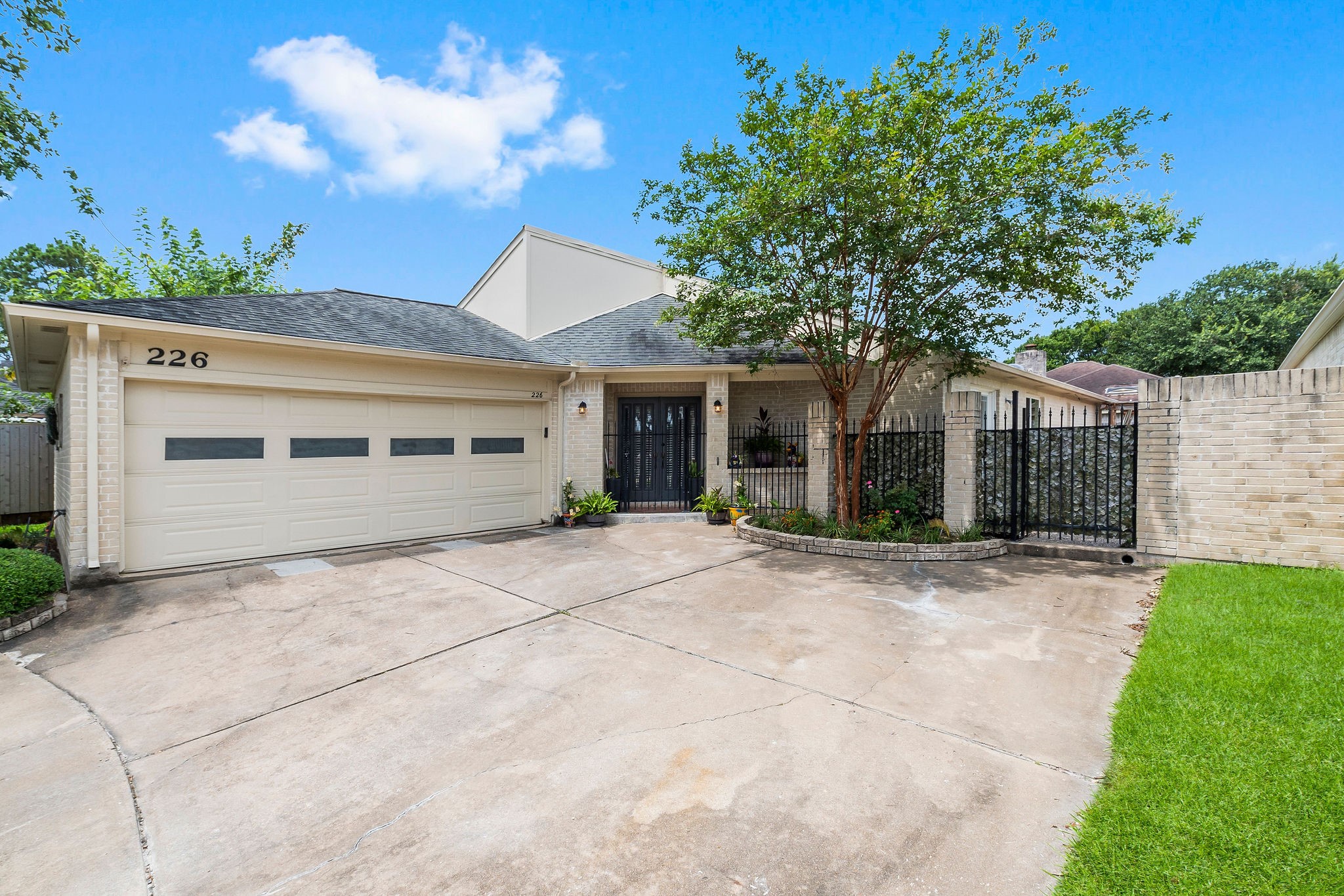 226 Essex Place Stafford TX 77477