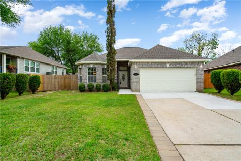 1915 Tarpley Court Katy TX 77493