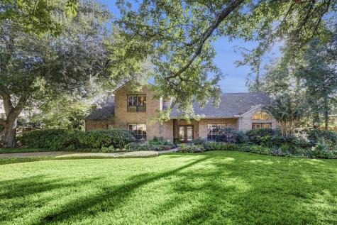 306 Lindenwood Drive Houston TX 77024