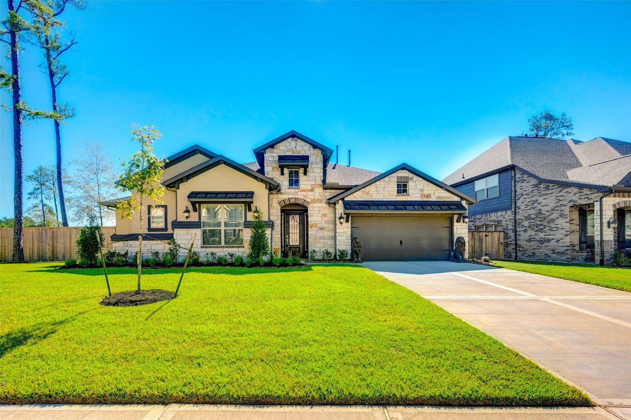 926 Falcon Hollow Lane Pinehurst TX 77362