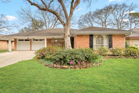 1617 Wavecrest Lane Houston TX 77062