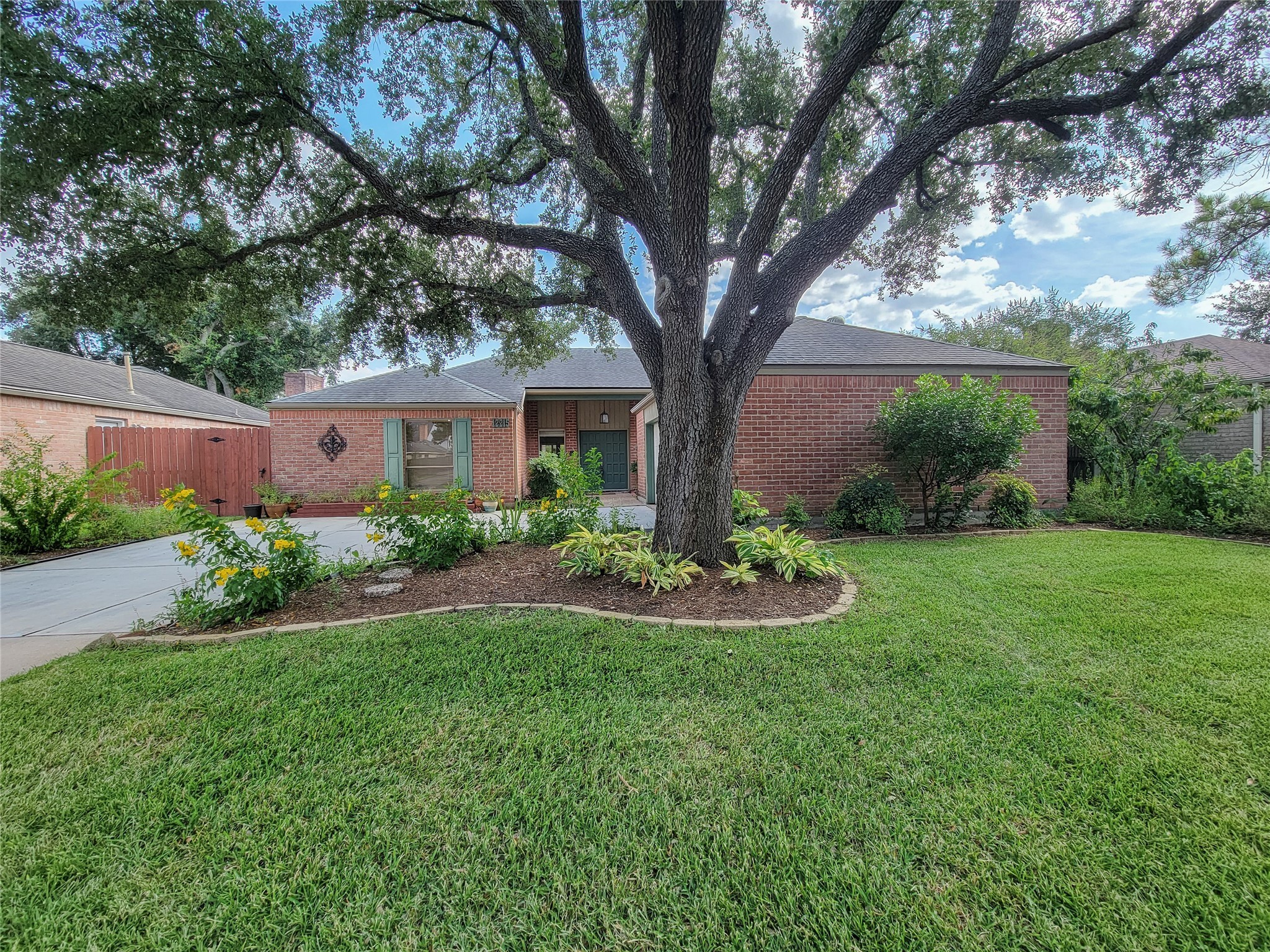 12215 Piping Rock Drive Houston TX 77077