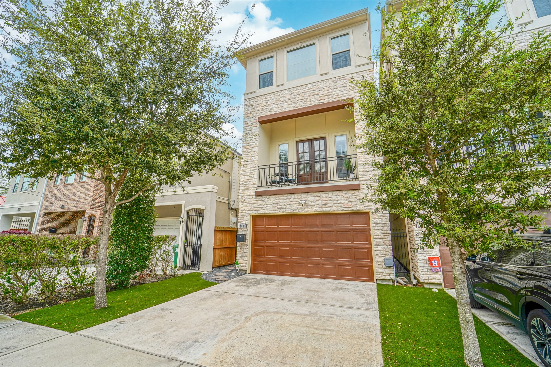 5635 Petty Street Houston TX 77007