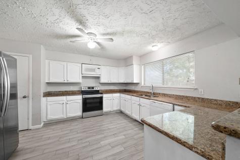 13923 Ludgate Pass Houston TX 77034