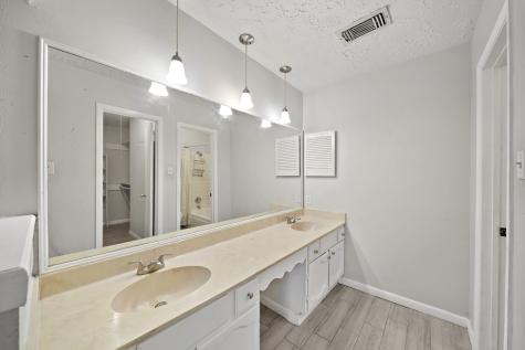 13923 Ludgate Pass Houston TX 77034