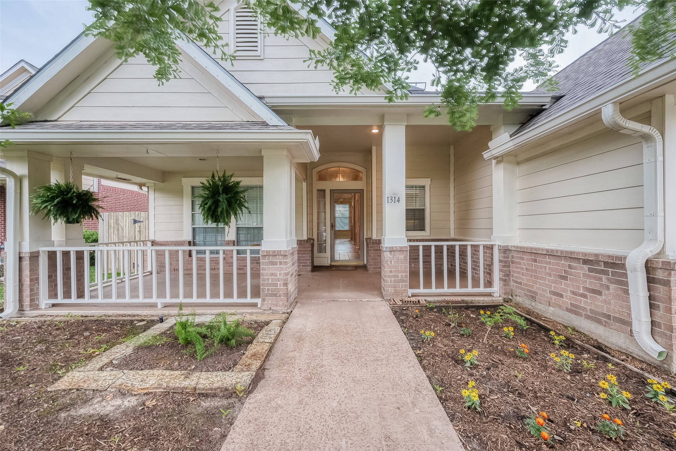 1314 Summer Forest Drive Sugar Land TX 77479