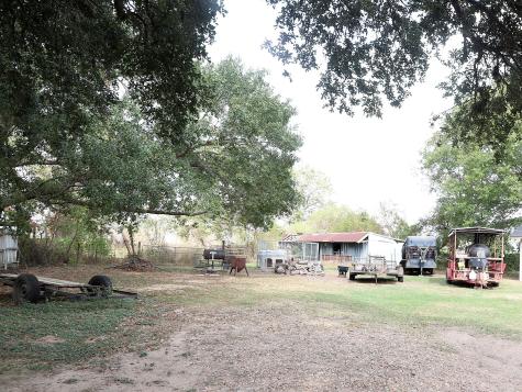 10844 Highway 159 E Bellville TX 77418