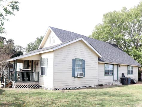 10844 Highway 159 E Bellville TX 77418