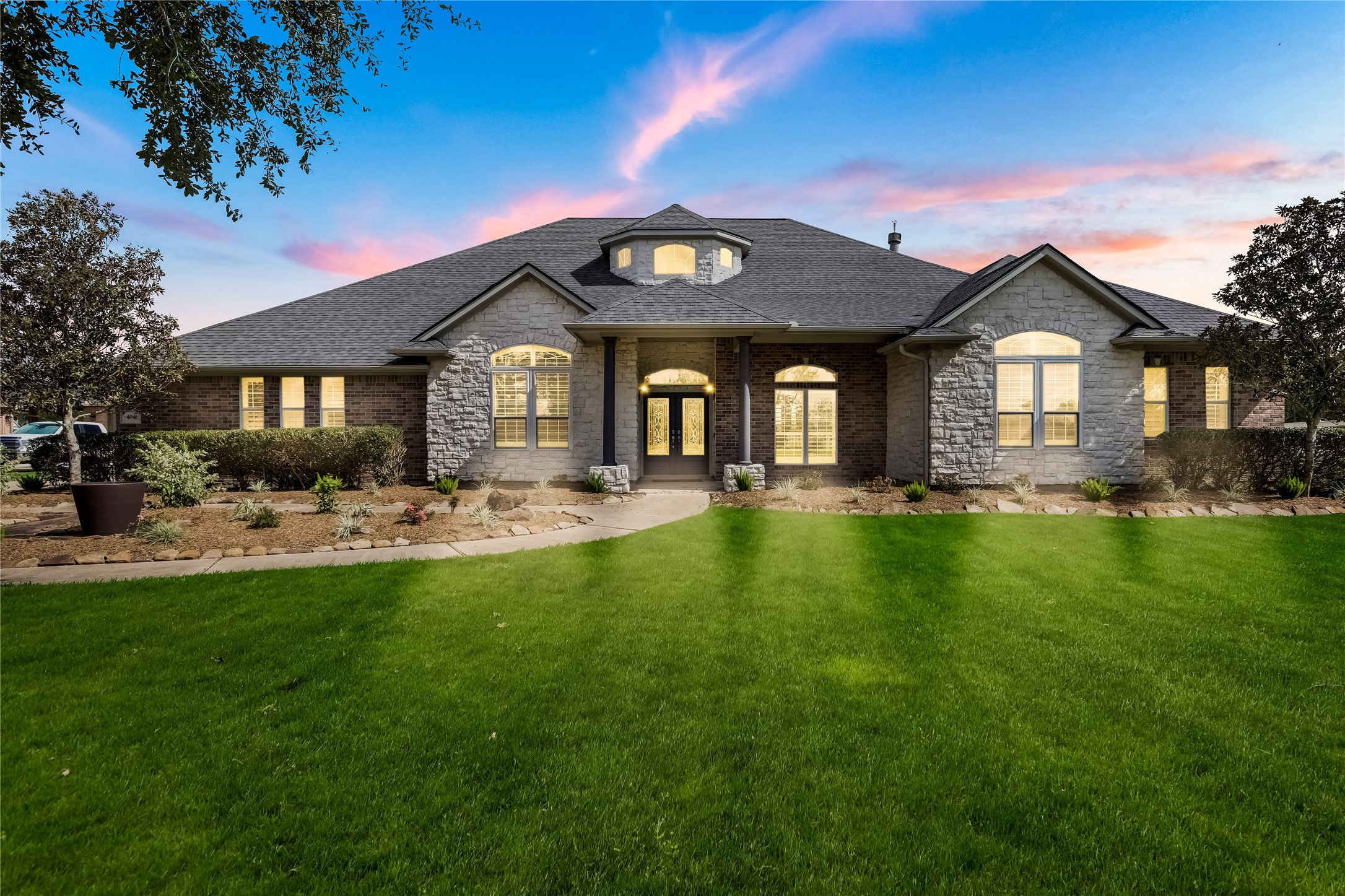 4041 Ravencrest Court Pearland TX 77584