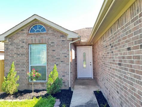 2306 Tracy Lane Highlands TX 77562