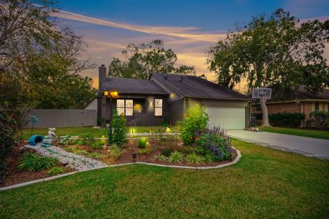 5402 Royal Parkway Friendswood TX 77546