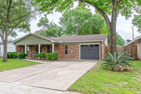 5415 Saxon Drive Houston TX 77092