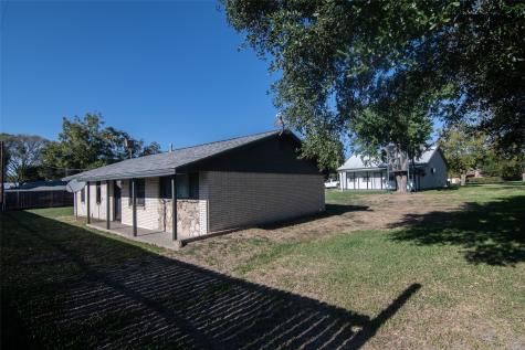 425 Lakewood Circle Brenham TX 77833