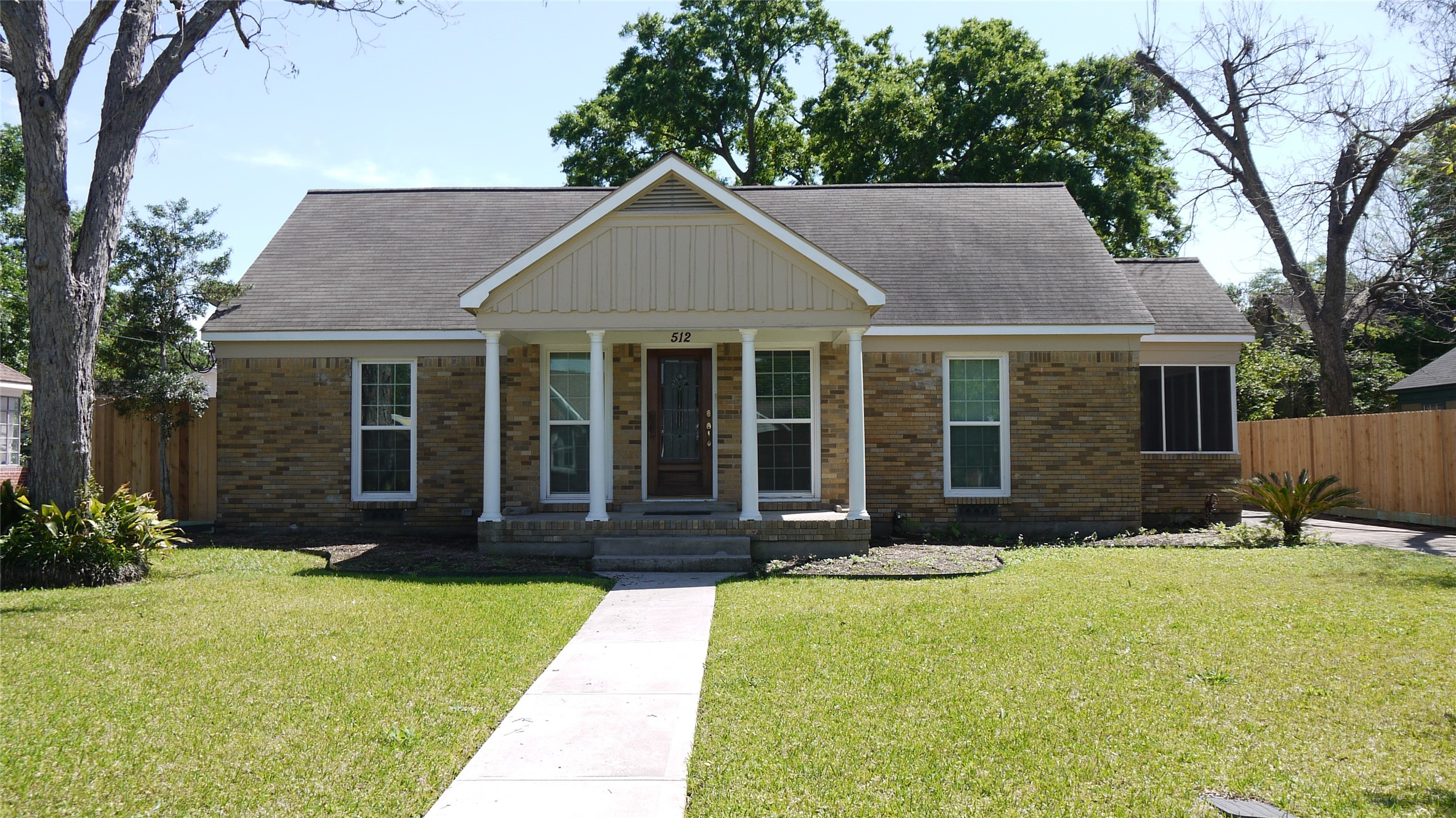 512 Woodard Street Houston TX 77009