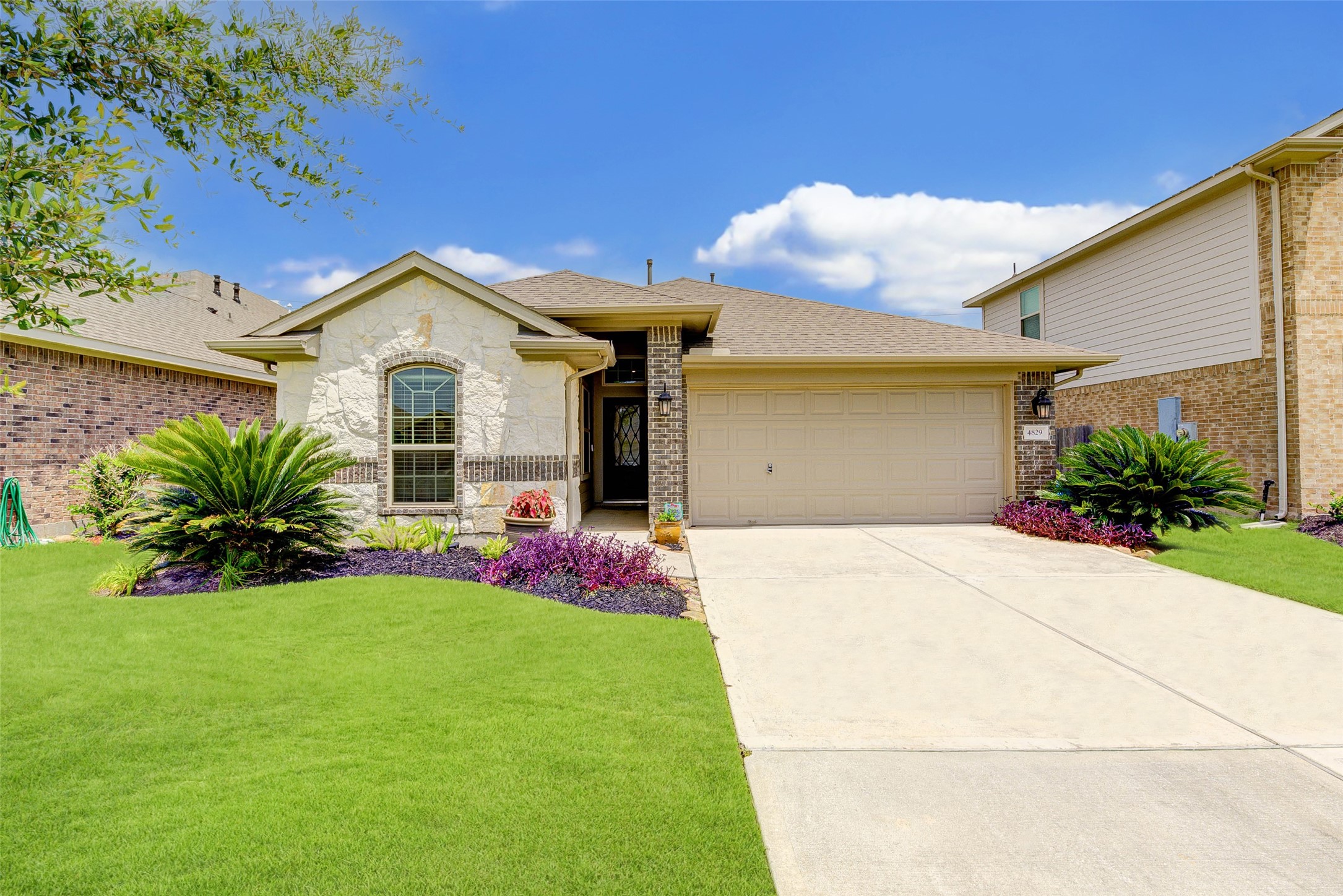 4829 La Piedra Lane League City TX 77573
