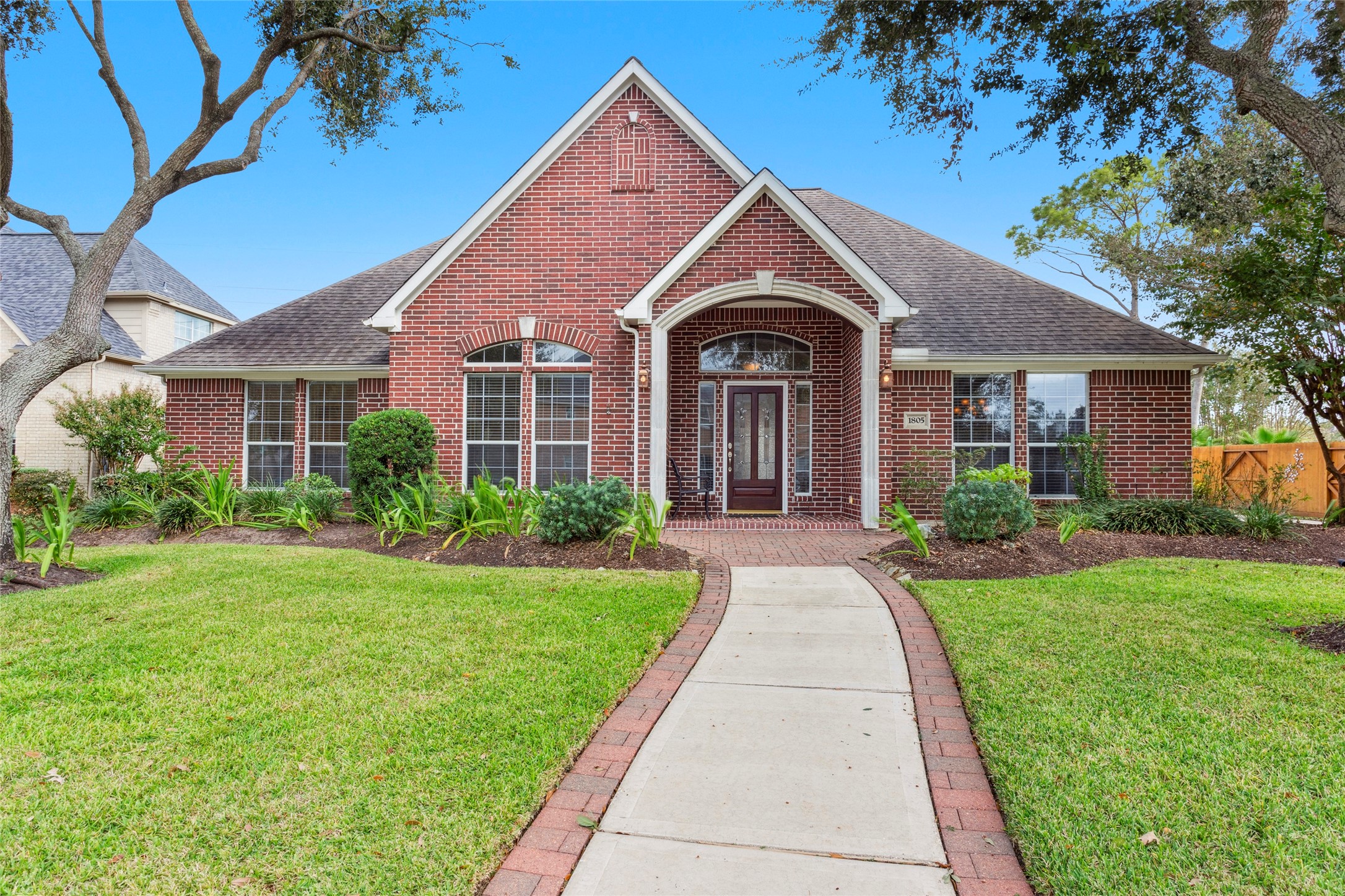 1805 Trail View Friendswood TX 77546