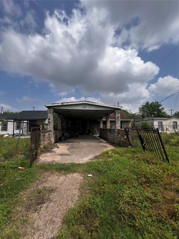 510 Clinton Park Street Houston TX 77029