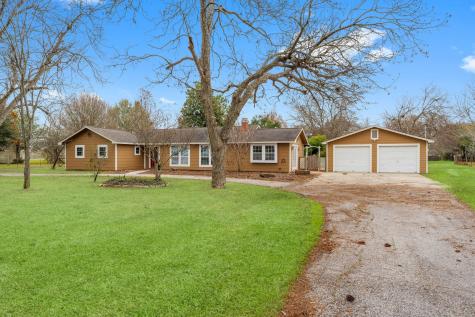 1315 E Canal Road Highlands TX 77562