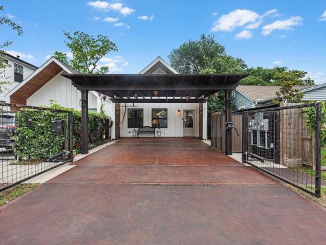 5114 Cochran Street Houston TX 77009