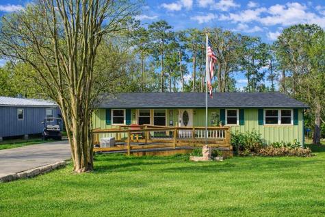 204 Lakeview Drive Onalaska TX 77360