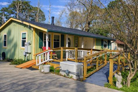 204 Lakeview Drive Onalaska TX 77360