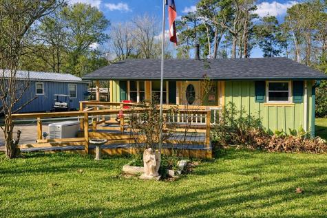 204 Lakeview Drive Onalaska TX 77360