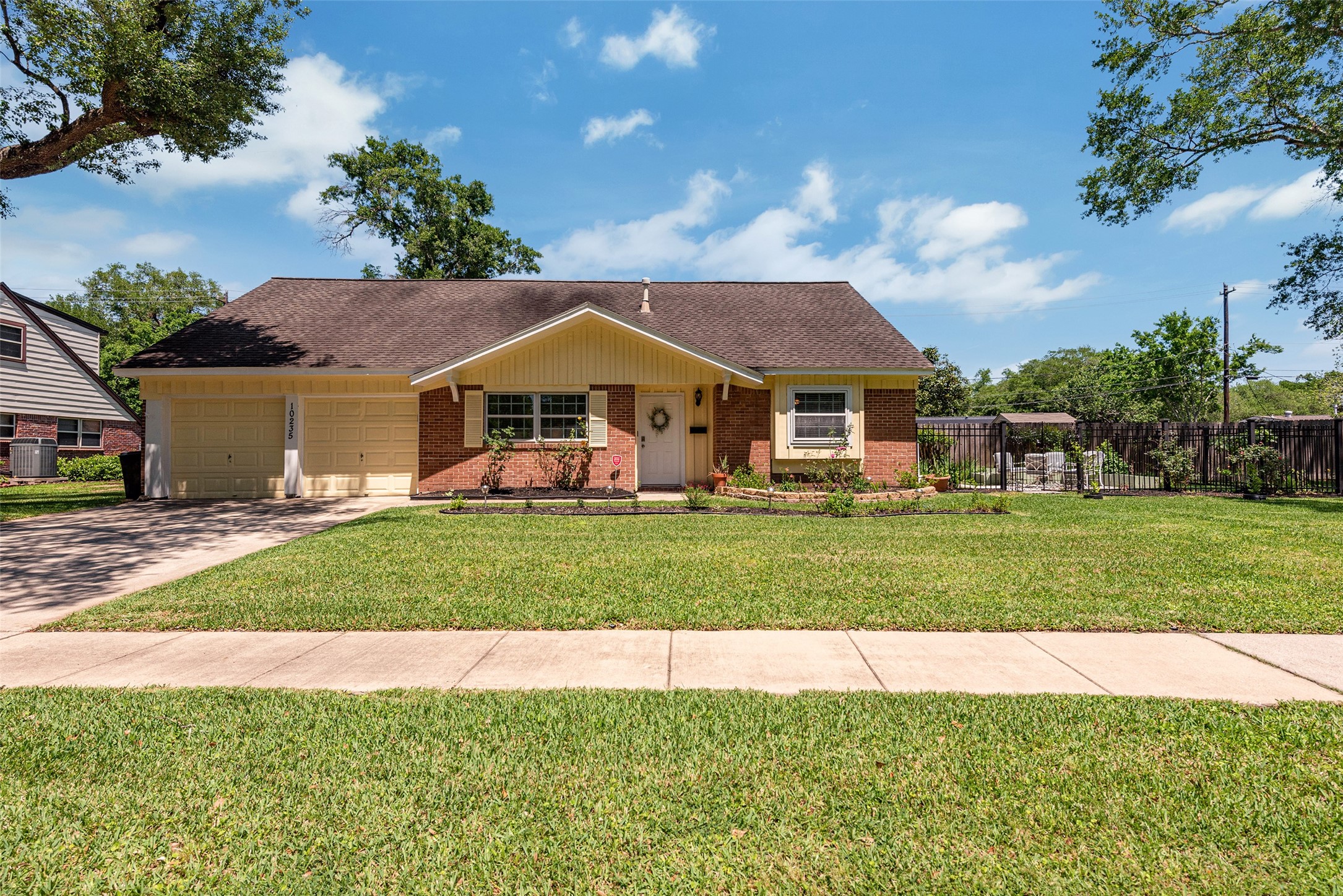 10235 Belfast Road La Porte TX 77571