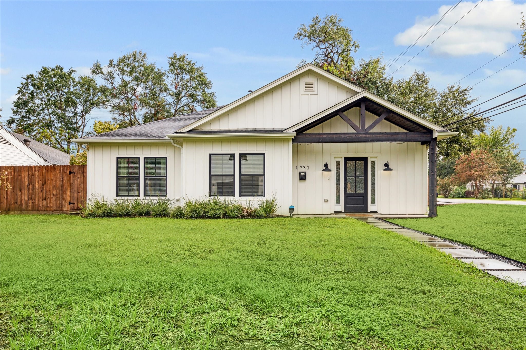 1731 Cheshire Lane Houston TX 77018
