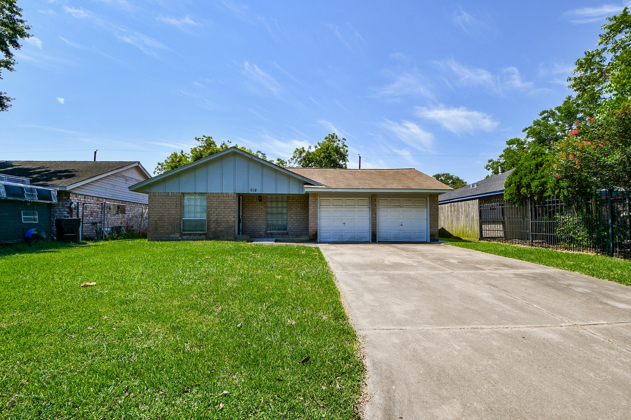 618 Hollyvale Drive Houston TX 77060