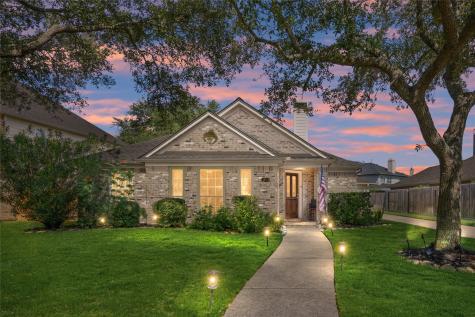 2910 Laguna Shores Lane League City TX 77573
