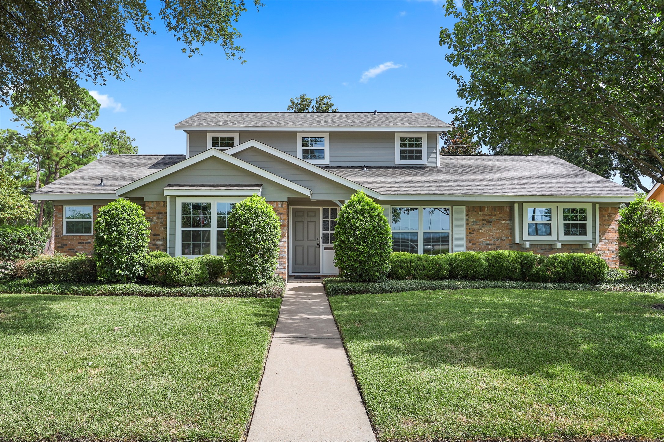 2101 S Palm Court Pasadena TX 77502