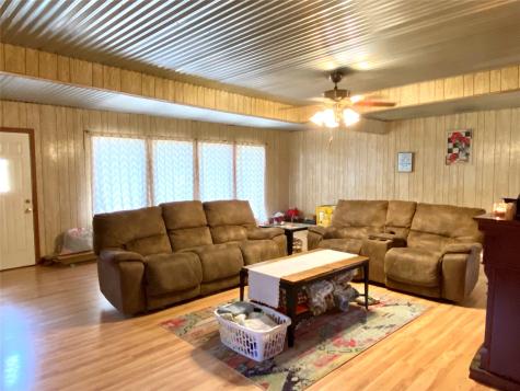 6814 Church Street Wallis TX 77485
