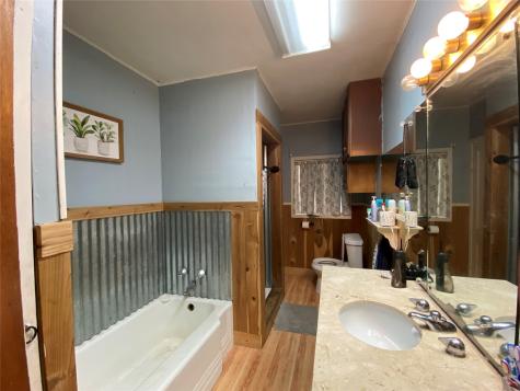 6814 Church Street Wallis TX 77485