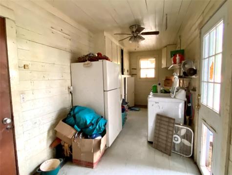 6814 Church Street Wallis TX 77485