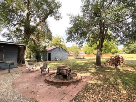 6814 Church Street Wallis TX 77485