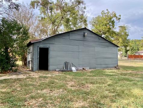 6814 Church Street Wallis TX 77485