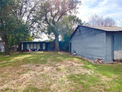 6814 Church Street Wallis TX 77485
