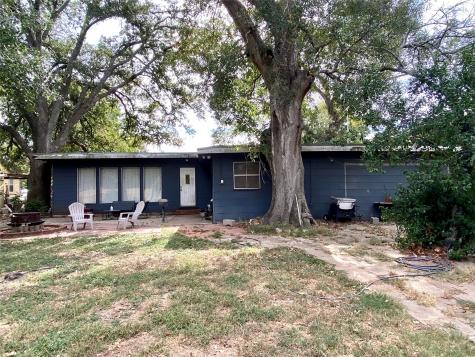 6814 Church Street Wallis TX 77485