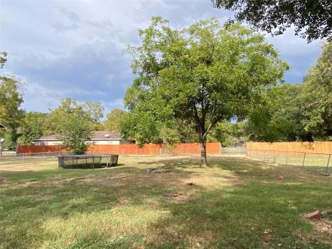 6814 Church Street Wallis TX 77485