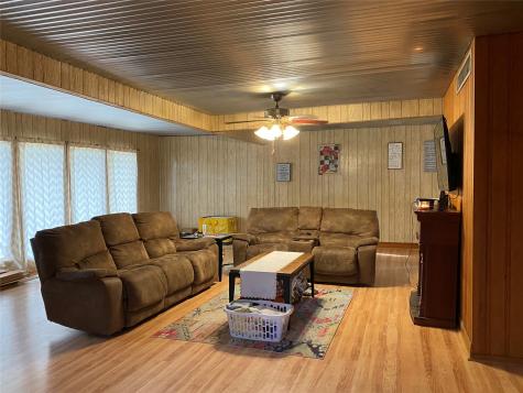 6814 Church Street Wallis TX 77485