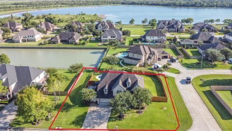 2314 Leslies Court Friendswood TX 77546